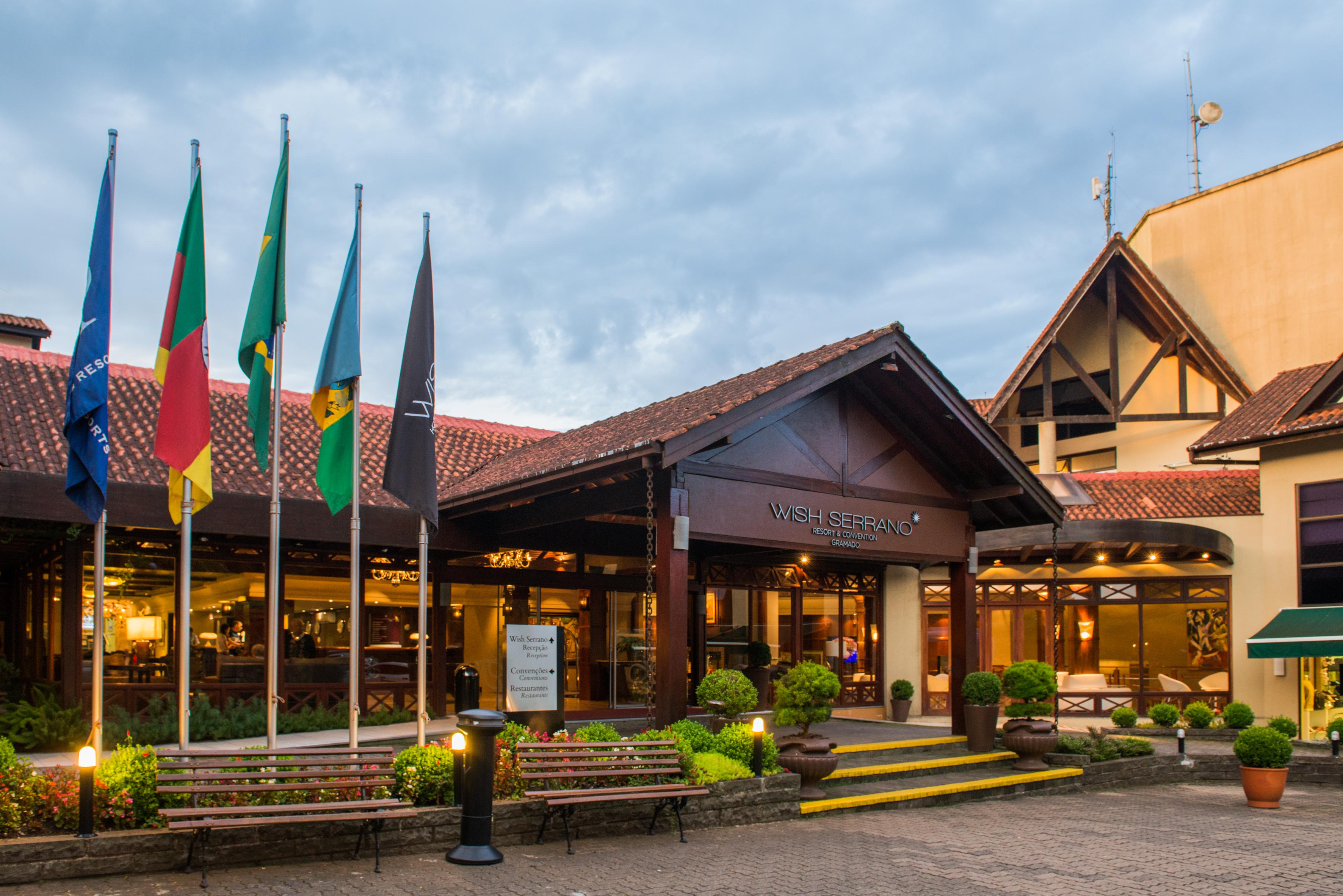 Wish Serrano Resort Gramado Zewnętrze zdjęcie The entrance of the hotel